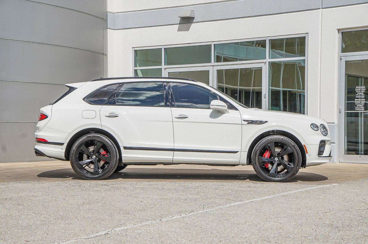 Used 2023 Bentley Bentayga image 7