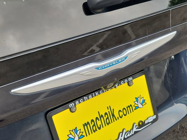 Used 2020 Chrysler Pacifica Touring-L w/ Premium Audio Group image 29