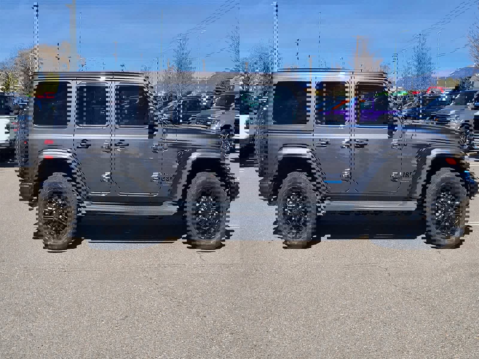 Used 2021 Jeep Wrangler Unlimited Sahara image 4