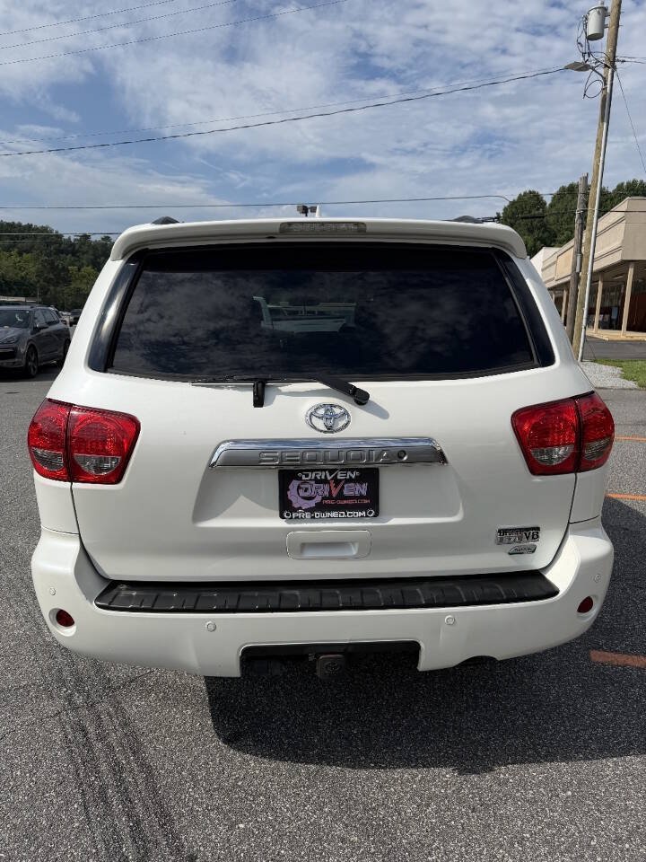 Used 2014 Toyota Sequoia Platinum AWD/4WD image 7