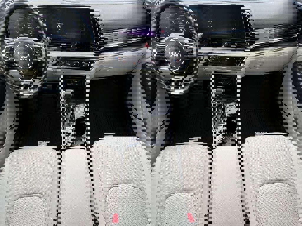 Used 2025 Kia Sportage EX w/ Premium Package image 15