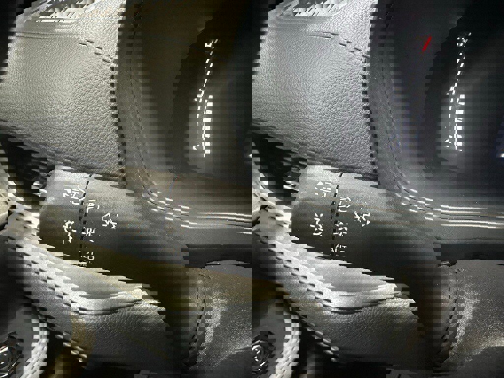 Used 2025 Toyota Grand Highlander AWD image 22