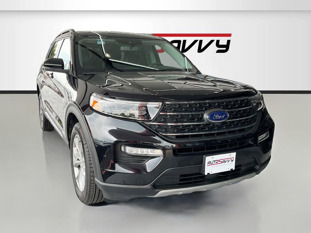 Used 2024 Ford Explorer XLT w/ Equipment Group 202A image 1