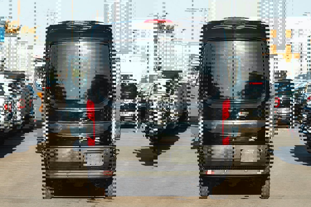 Used 2018 Ford Transit 250 148 Medium Roof image 4