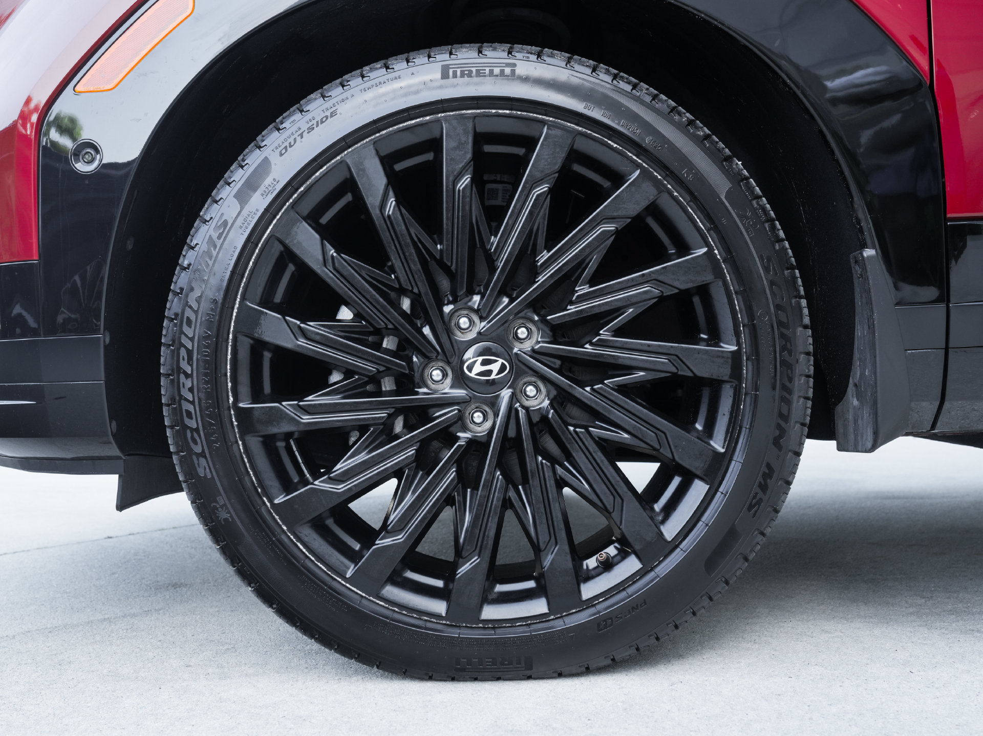 Used 2024 Hyundai Santa Fe Calligraphy AWD/4WD image 31