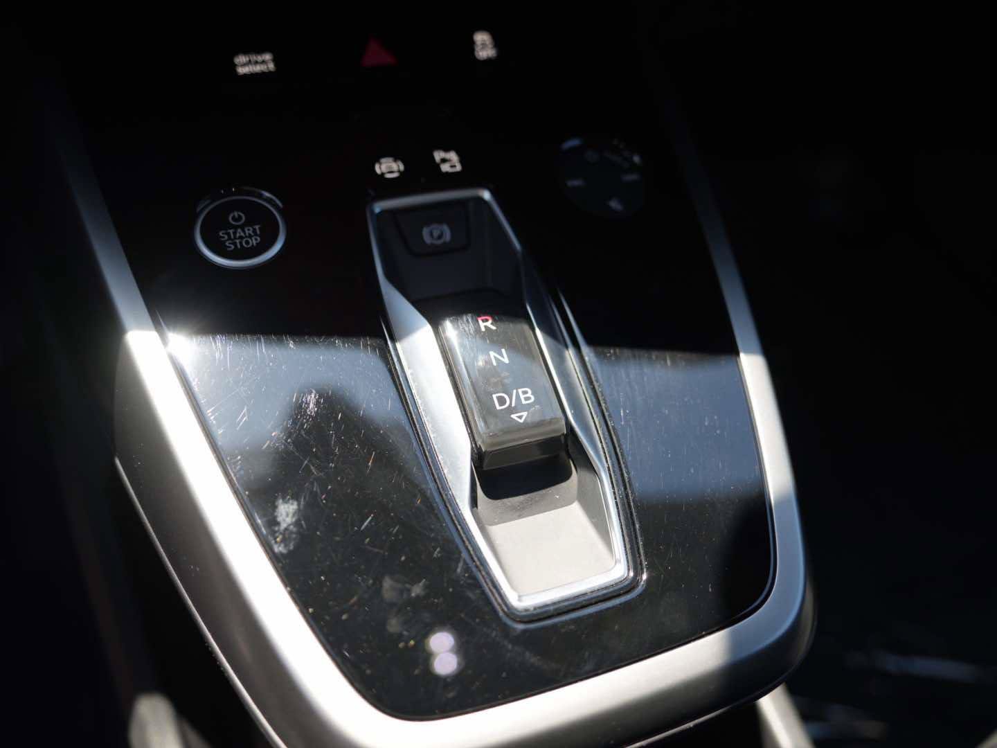 Used 2022 Audi Q4 e-tron Prestige AWD/4WD image 23