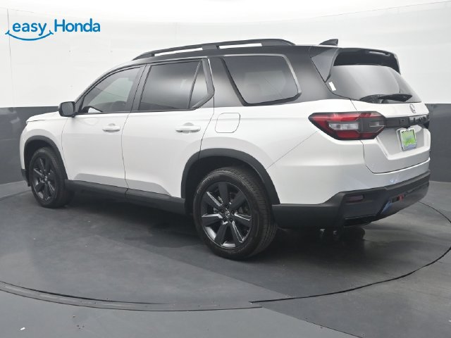 New 2026 Honda Pilot Sport image 5