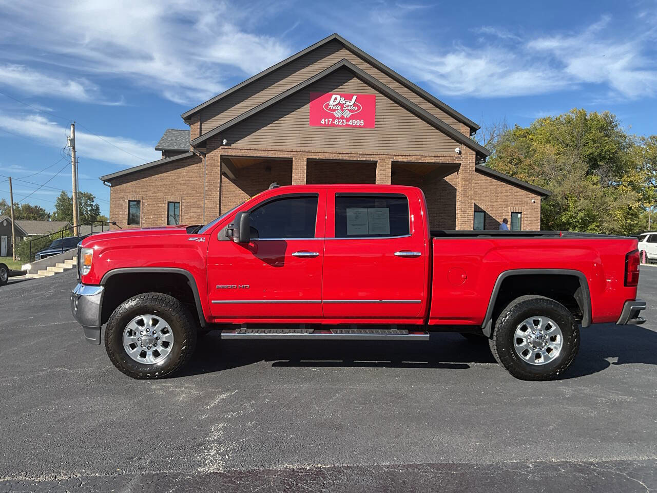 Used 2015 GMC Sierra 2500 SLT w/ Duramax Plus Package image 2