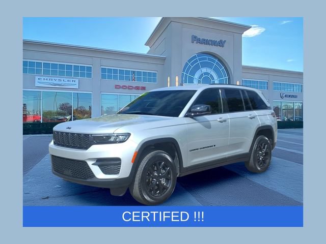 Certified 2025 Jeep Grand Cherokee Altitude AWD/4WD image 1
