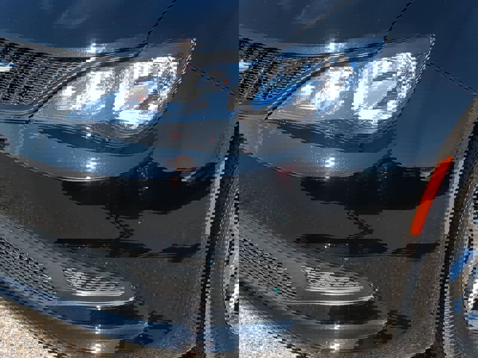 Used 2025 Chrysler Voyager LX image 11