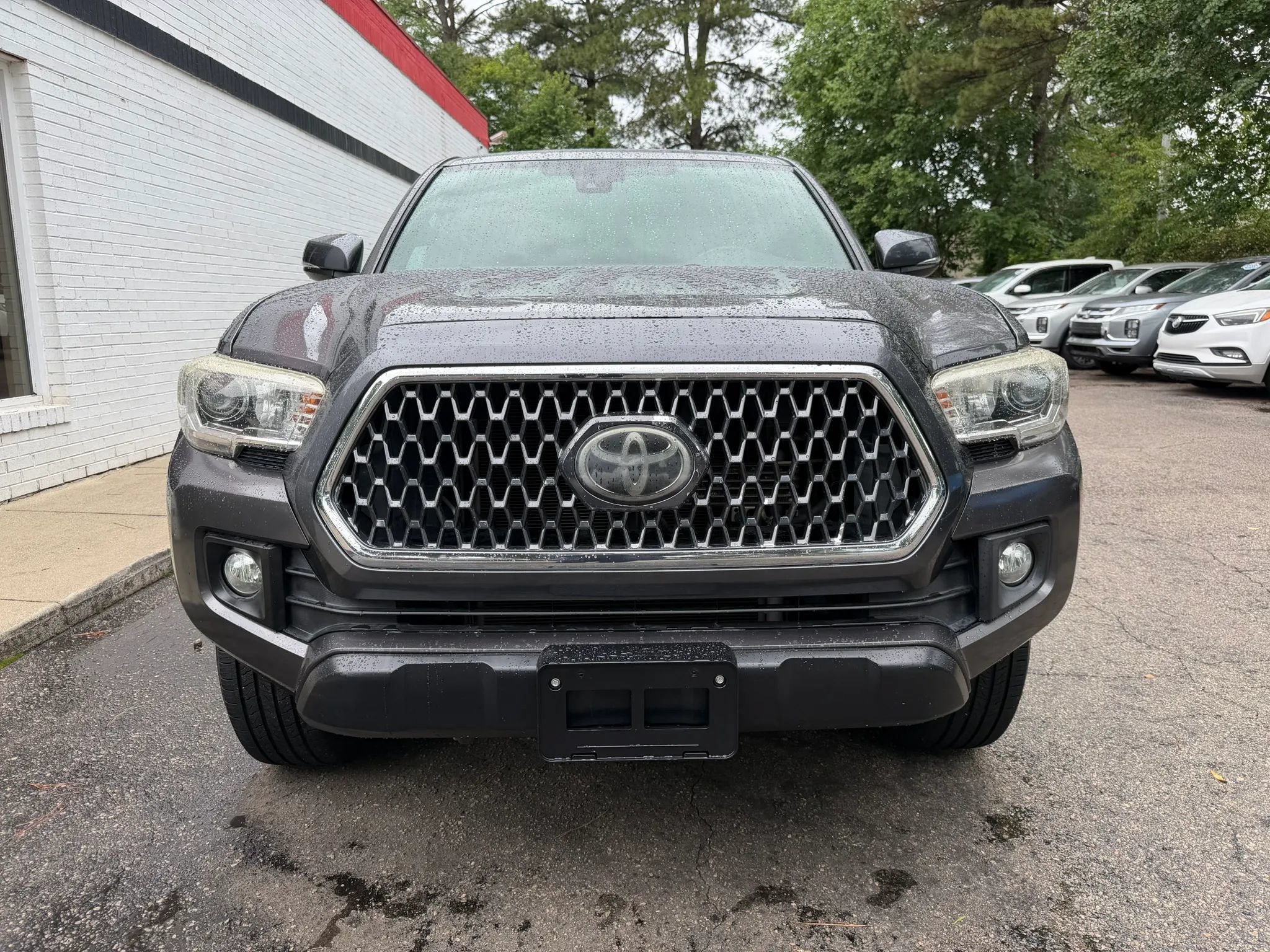 Used 2019 Toyota Tacoma TRD Off-Road RWD image 3