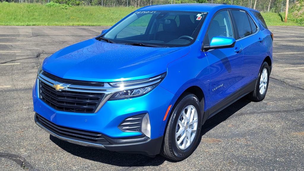 Used 2024 Chevrolet Equinox LT w/ LPO, Floor Liner Package FWD image 3