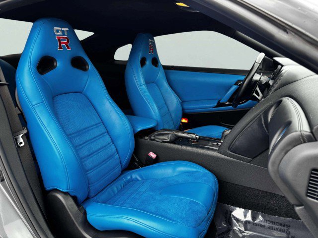 Used 2013 Nissan GT-R Premium image 39