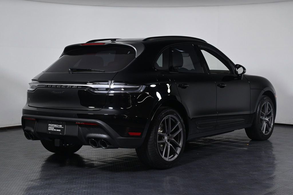 Certified 2025 Porsche Macan Turbo image 7