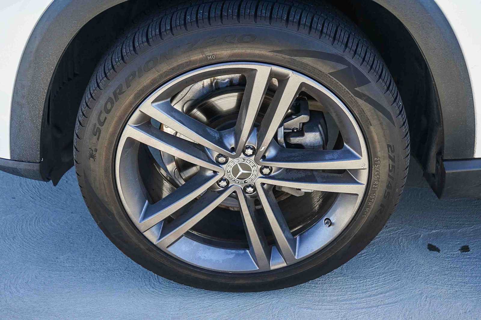 Used 2022 Mercedes-Benz GLE 350 4MATIC w/ Premium Package image 11