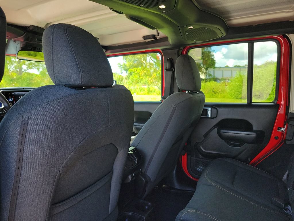 Used 2025 Jeep Wrangler Unlimited Sport AWD/4WD image 27