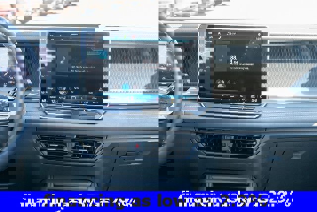 New 2025 Volkswagen Tiguan SE image 33