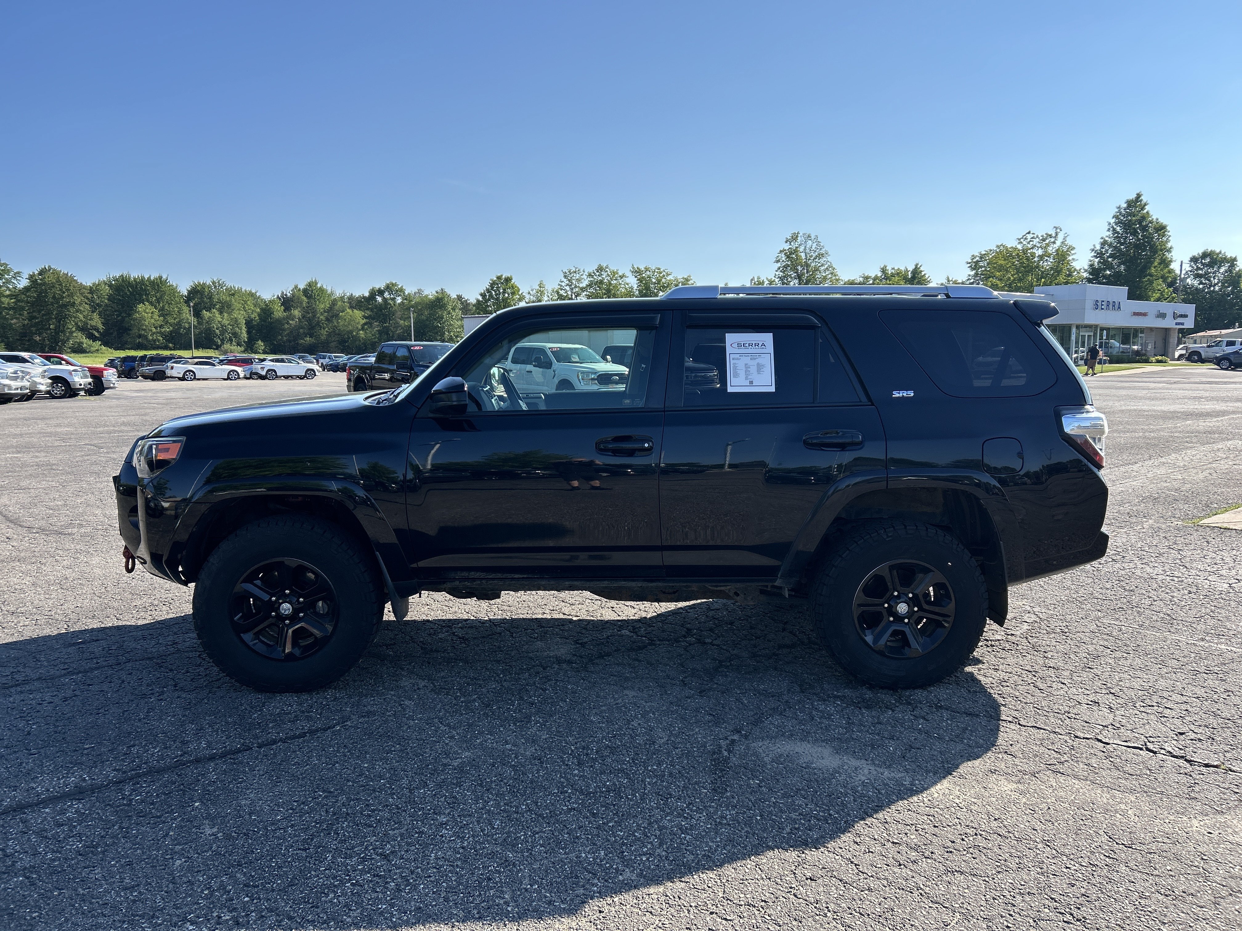 Used 2015 Toyota 4Runner SR5 AWD/4WD image 6