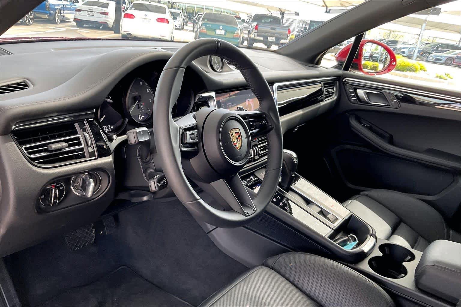 Used 2025 Porsche Macan S image 18