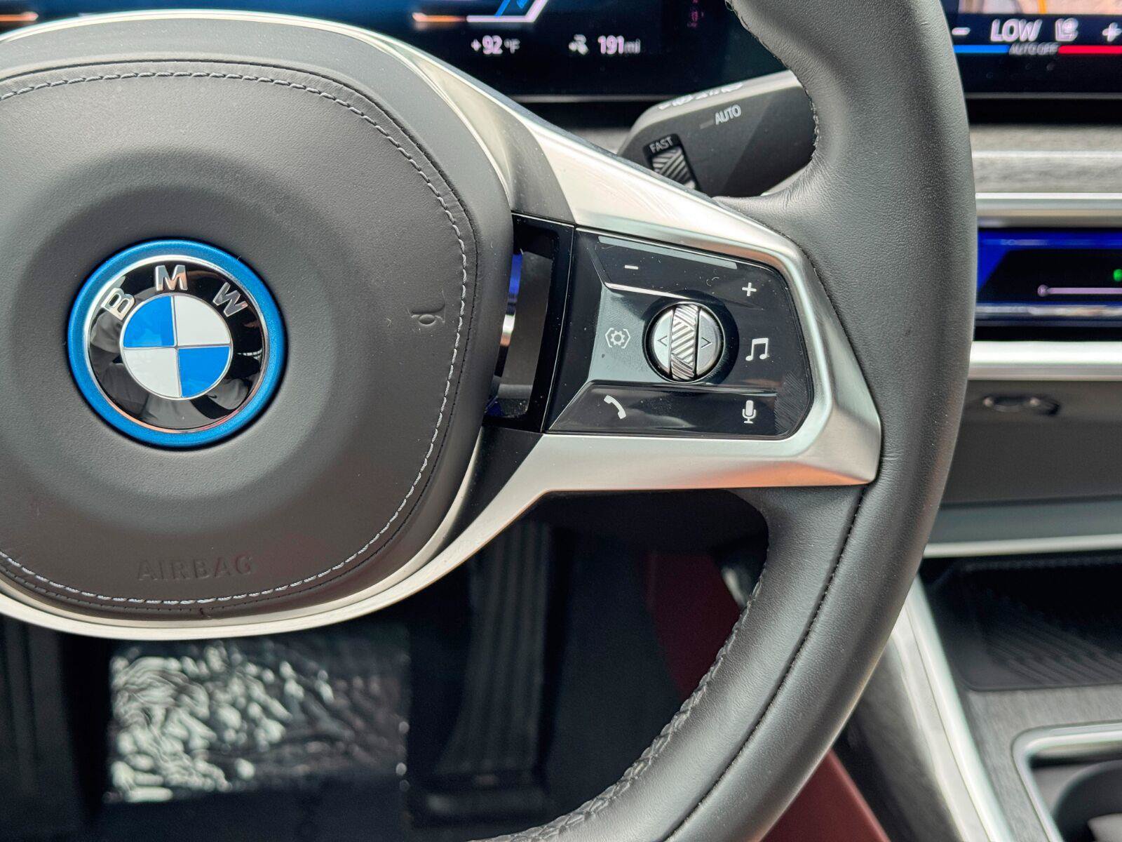Used 2023 BMW i7 xDrive60 AWD/4WD image 22