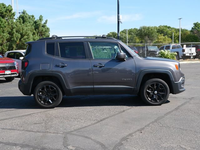Used 2017 Jeep Renegade Latitude w/ Popular Equipment Group AWD/4WD image 6