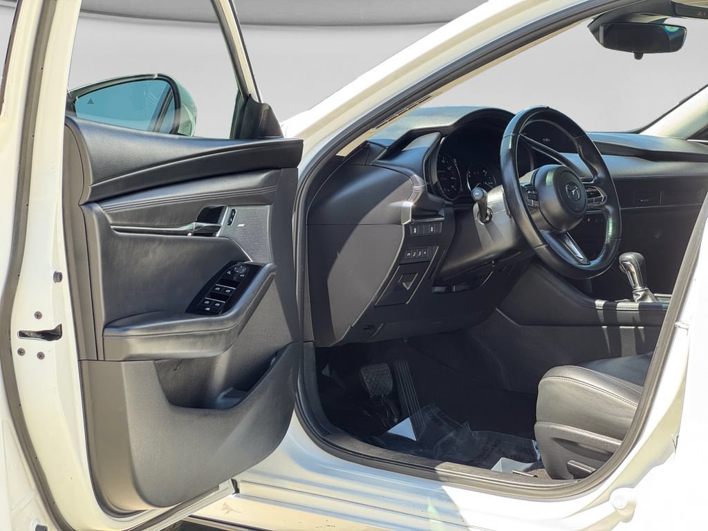 Used 2022 MAZDA MAZDA3 s FWD image 8