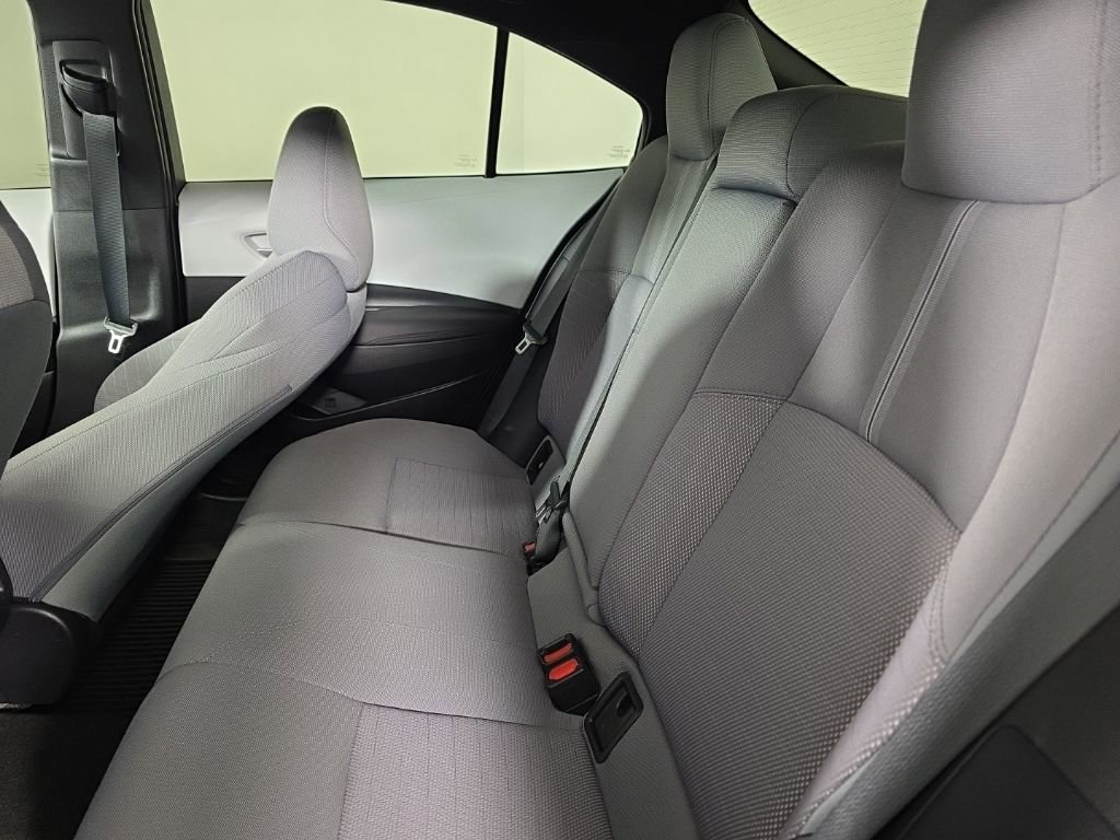 Used 2023 Toyota Corolla SE image 30