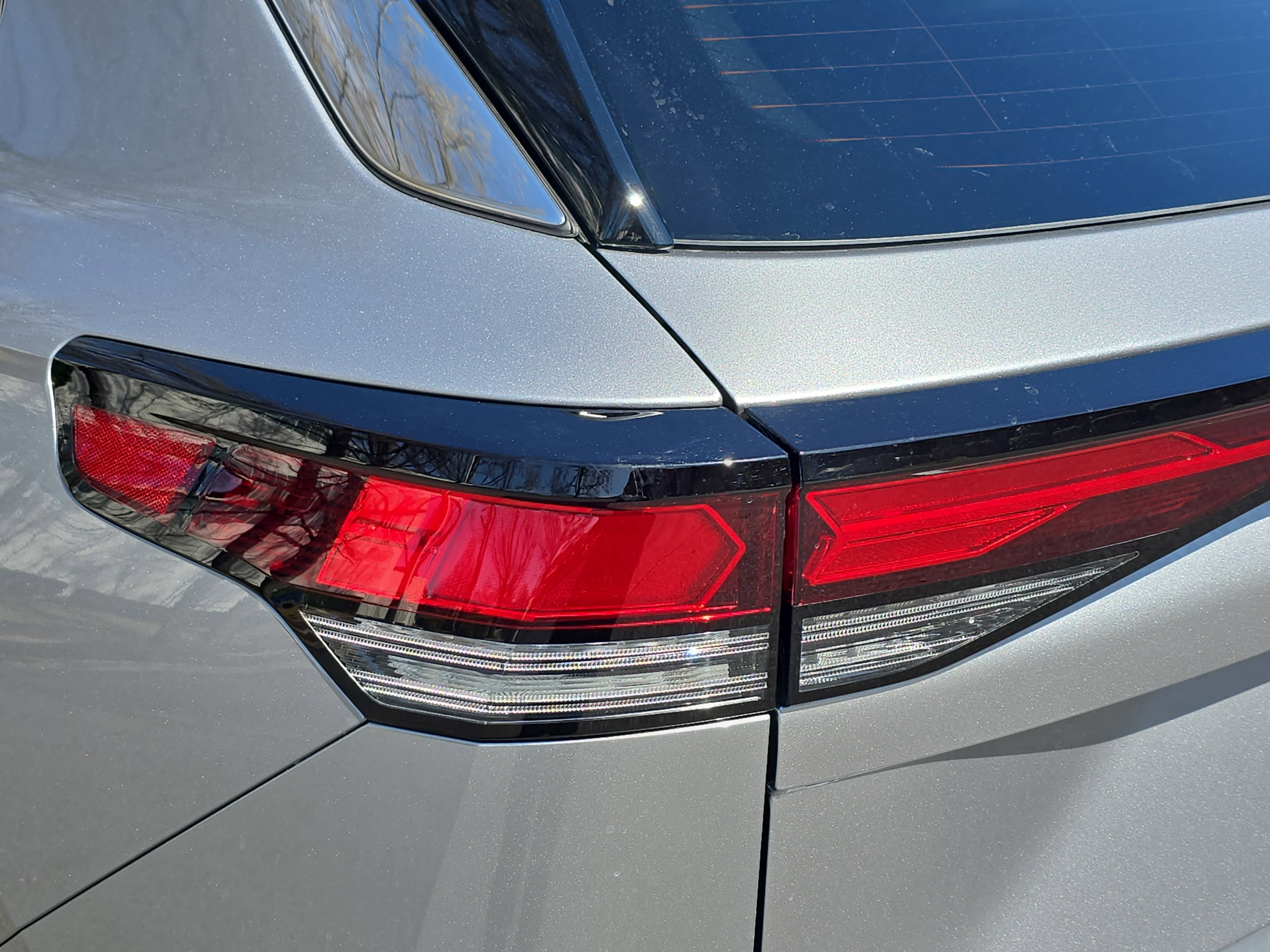New 2026 Volkswagen Tiguan SE FWD image 33