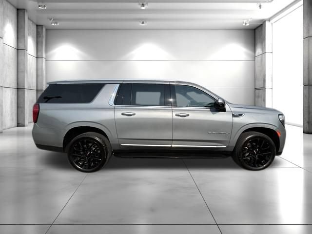 Used 2023 GMC Yukon XL Denali AWD/4WD image 9