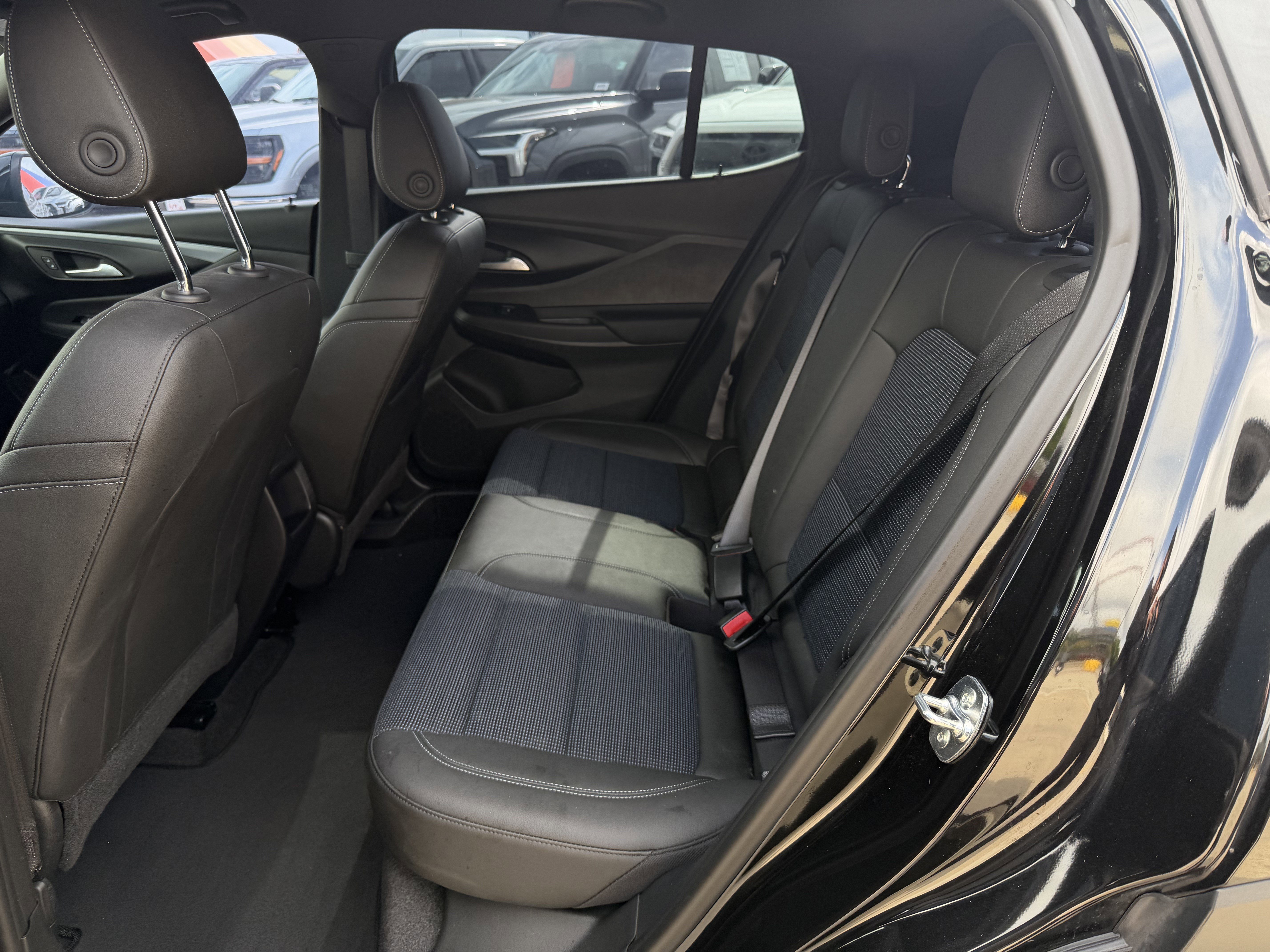 Used 2025 Buick Envista Preferred w/ Convenience II Package image 13