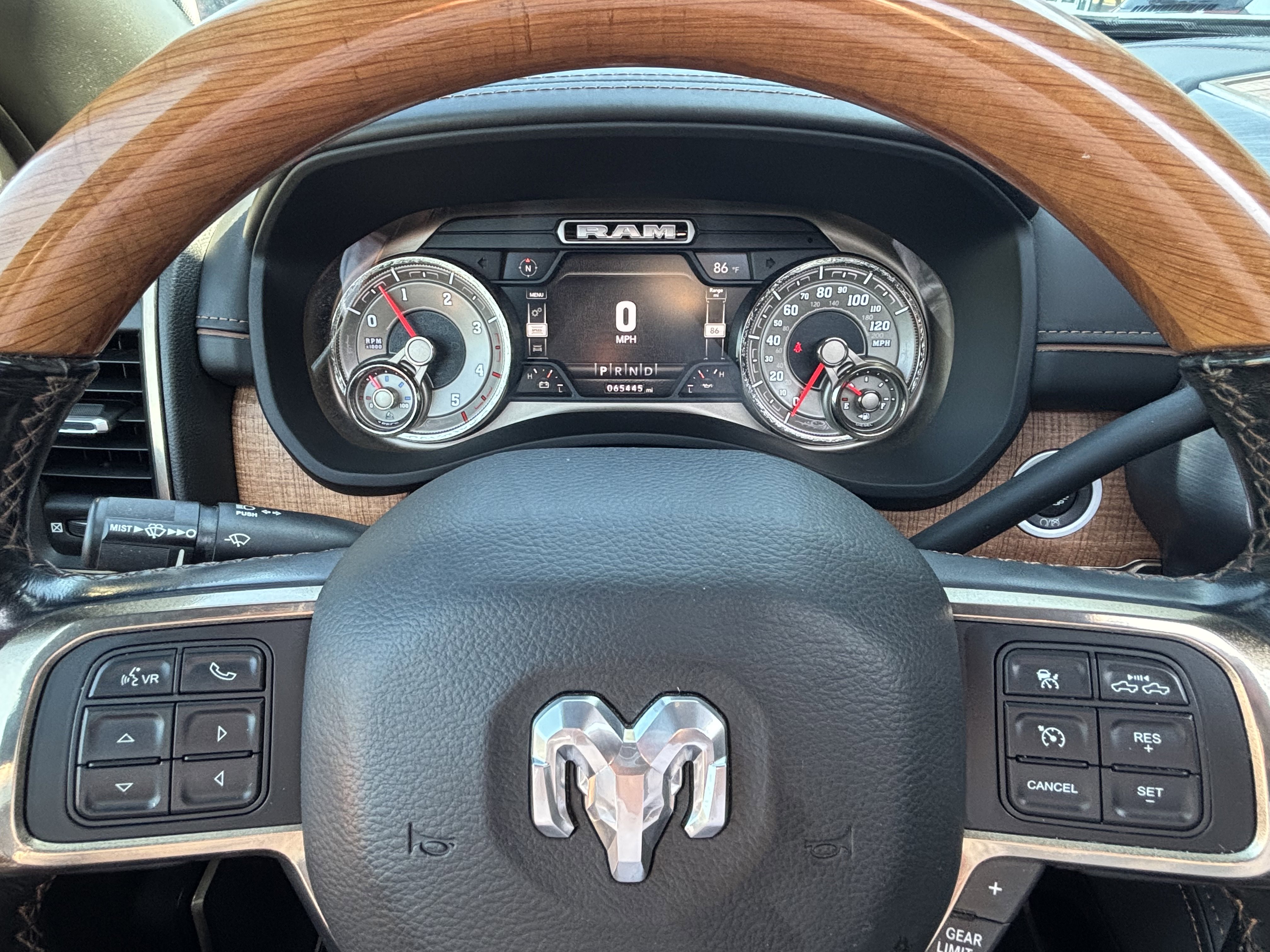 Used 2020 RAM 3500 Limited image 19