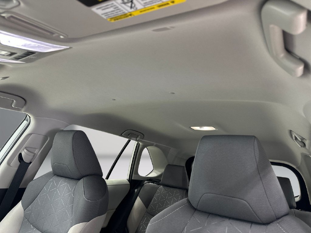 Used 2023 Toyota RAV4 XLE AWD/4WD image 17