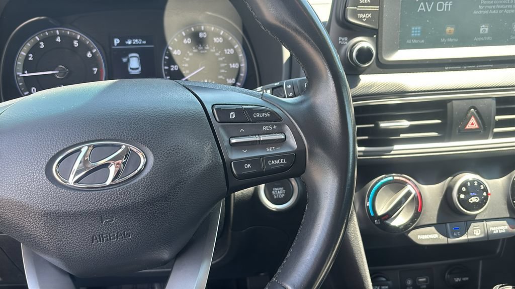 Used 2018 Hyundai Kona SEL FWD image 18