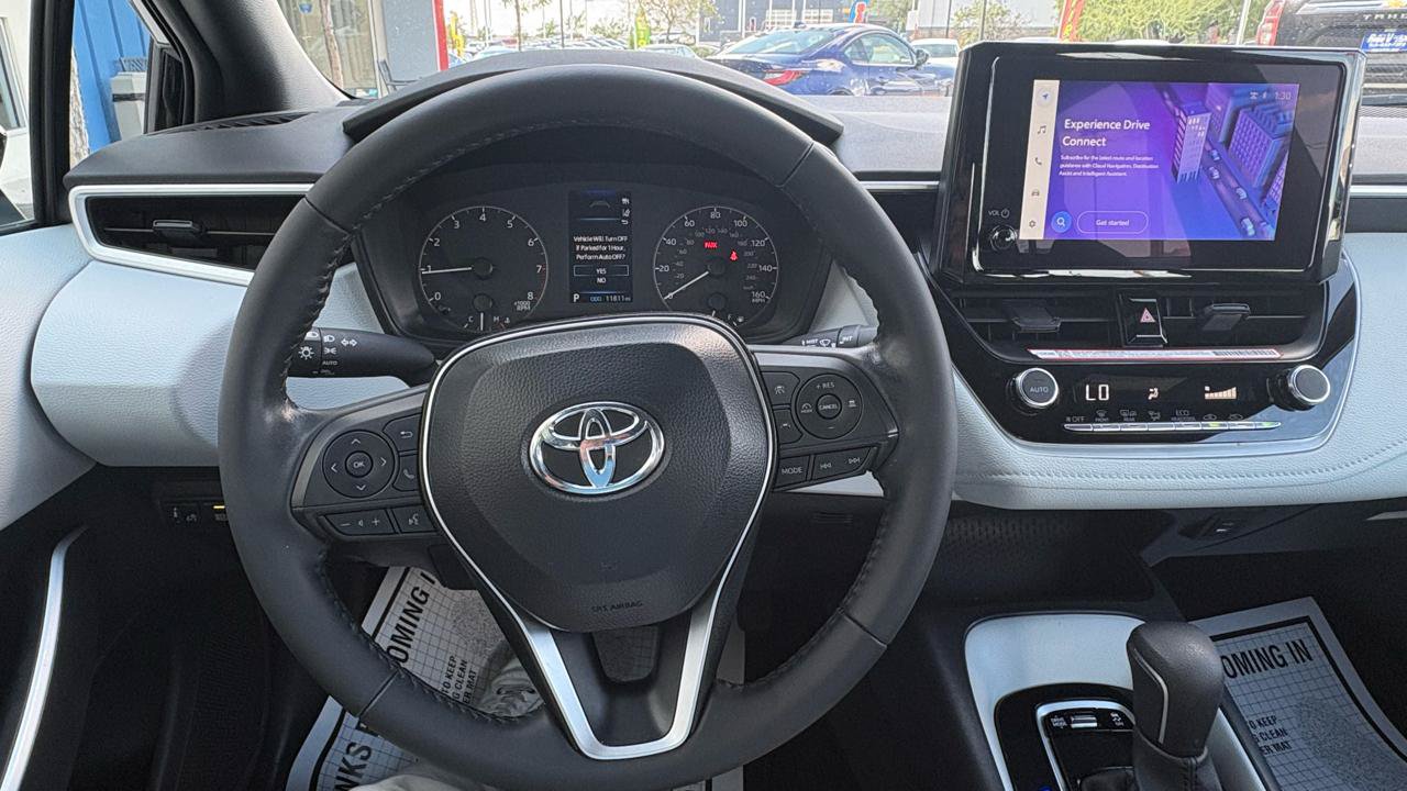 Used 2025 Toyota Corolla SE FWD image 17