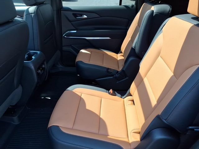New 2027 Chevrolet Traverse Z71 w/ LPO, Illumination Package AWD/4WD image 10