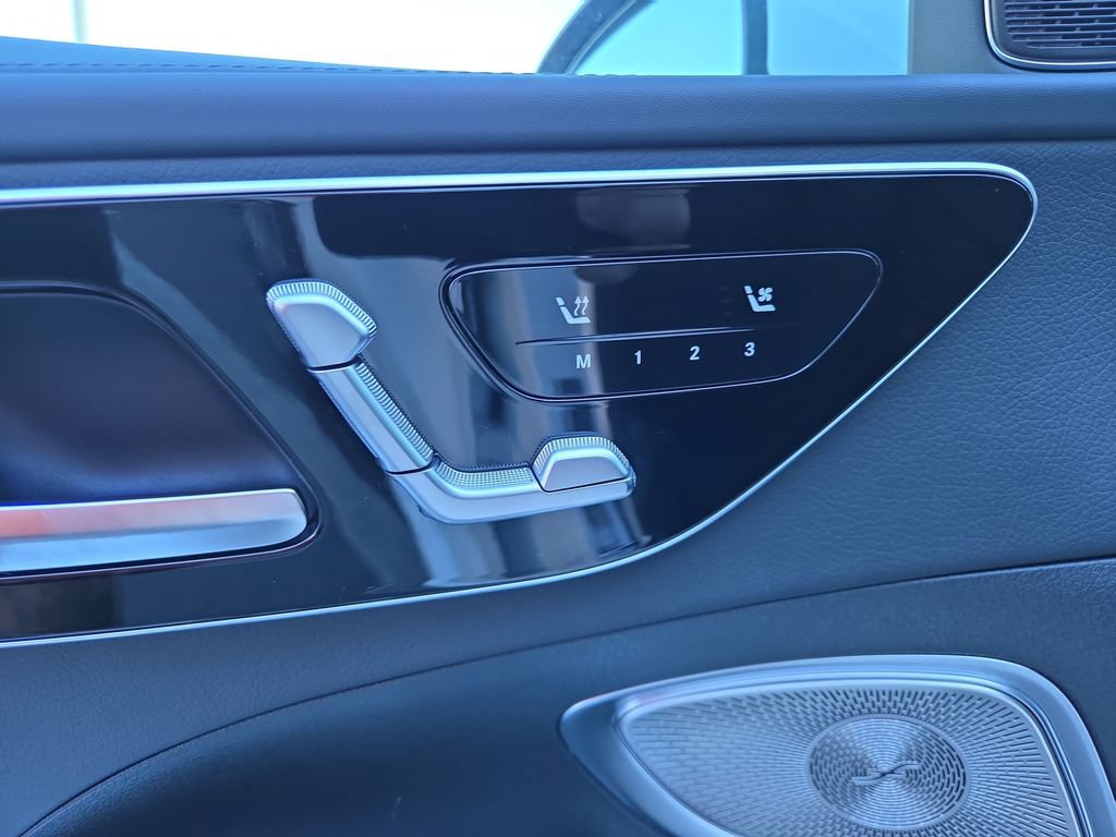 Certified 2026 Mercedes-Benz C 300 4MATIC Sedan image 11
