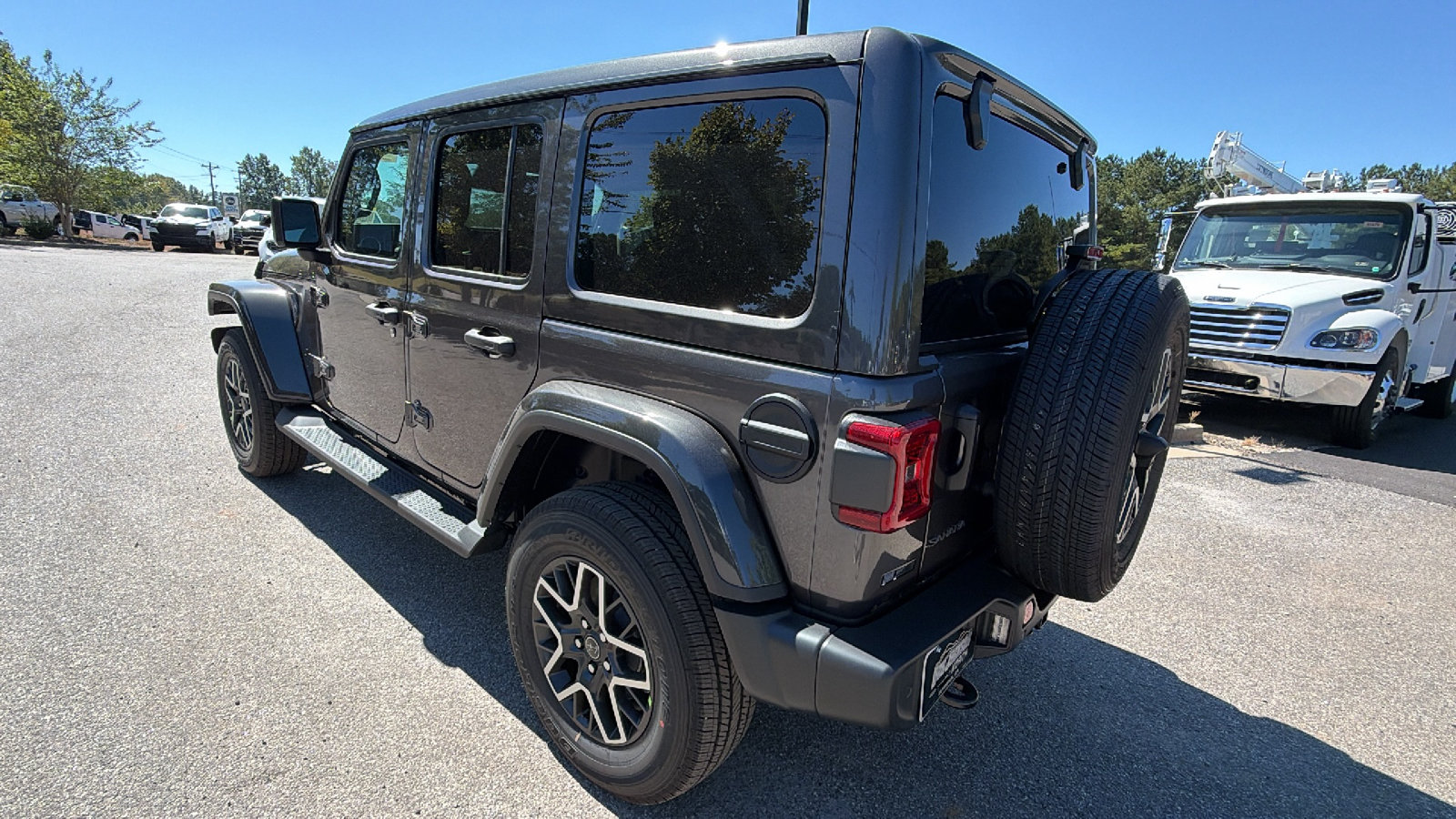 New 2027 Jeep Wrangler Unlimited Sahara AWD/4WD image 10