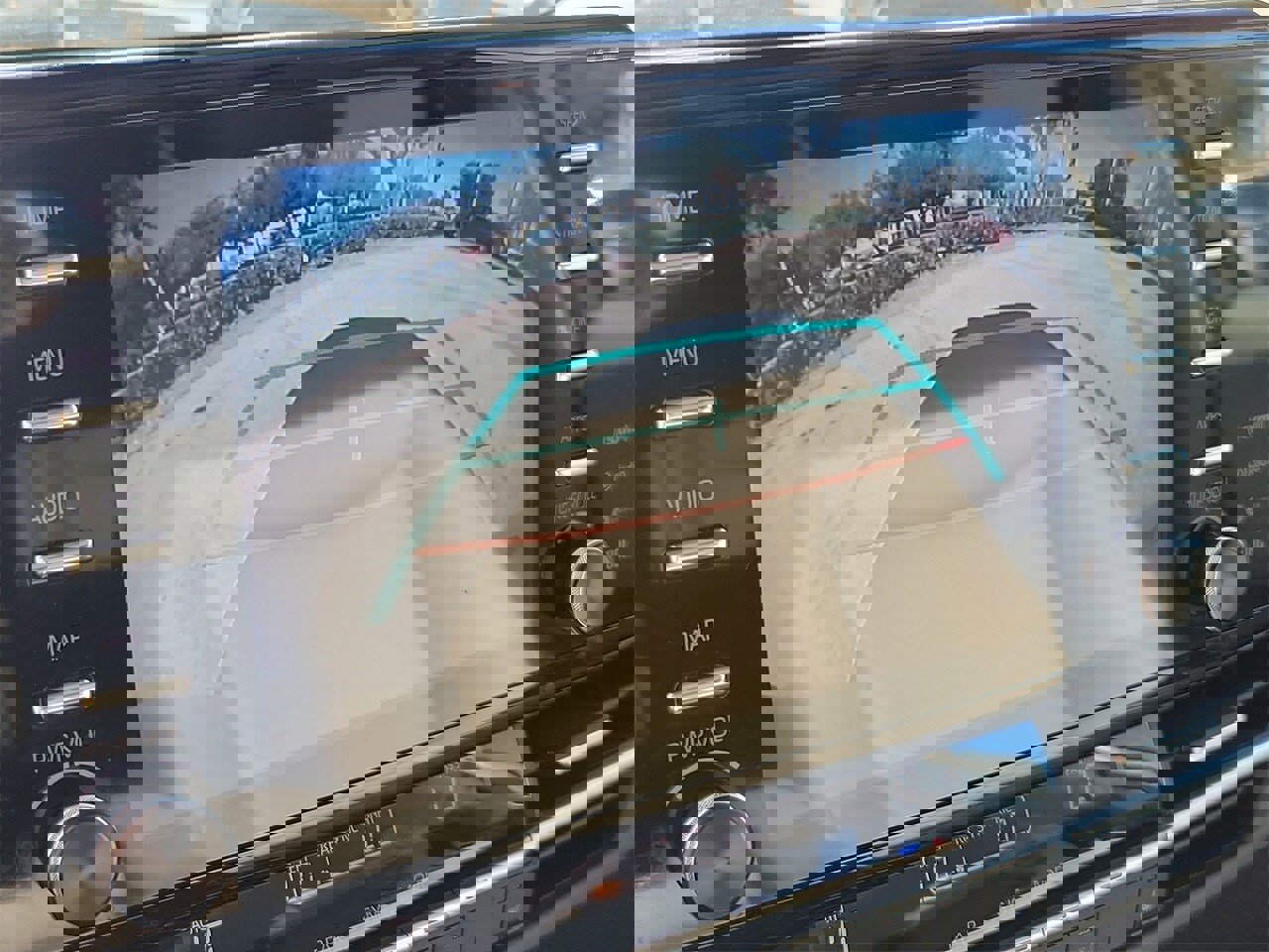 Used 2024 Toyota Sienna XLE image 27