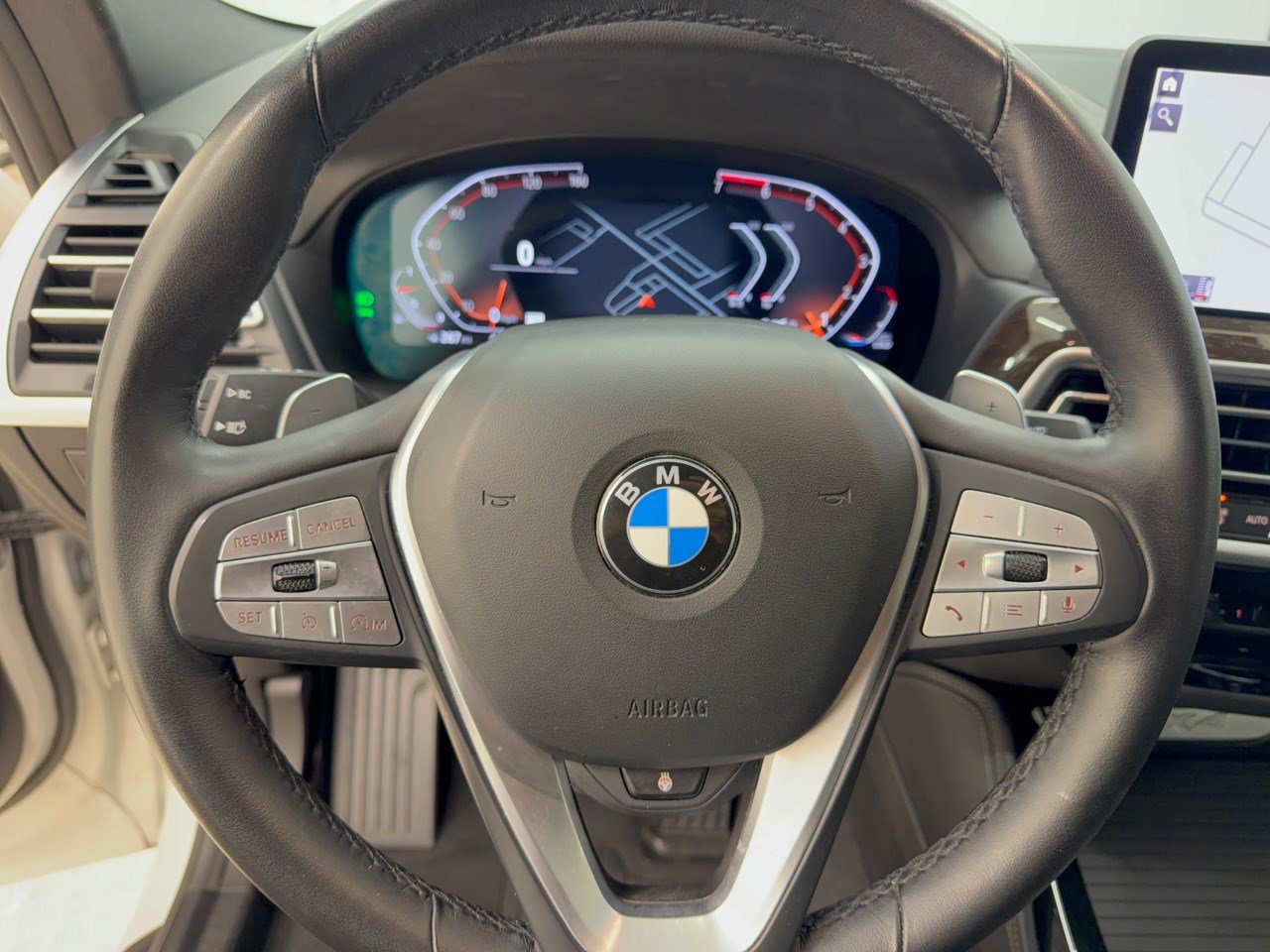 Used 2024 BMW X4 xDrive30i AWD/4WD image 10