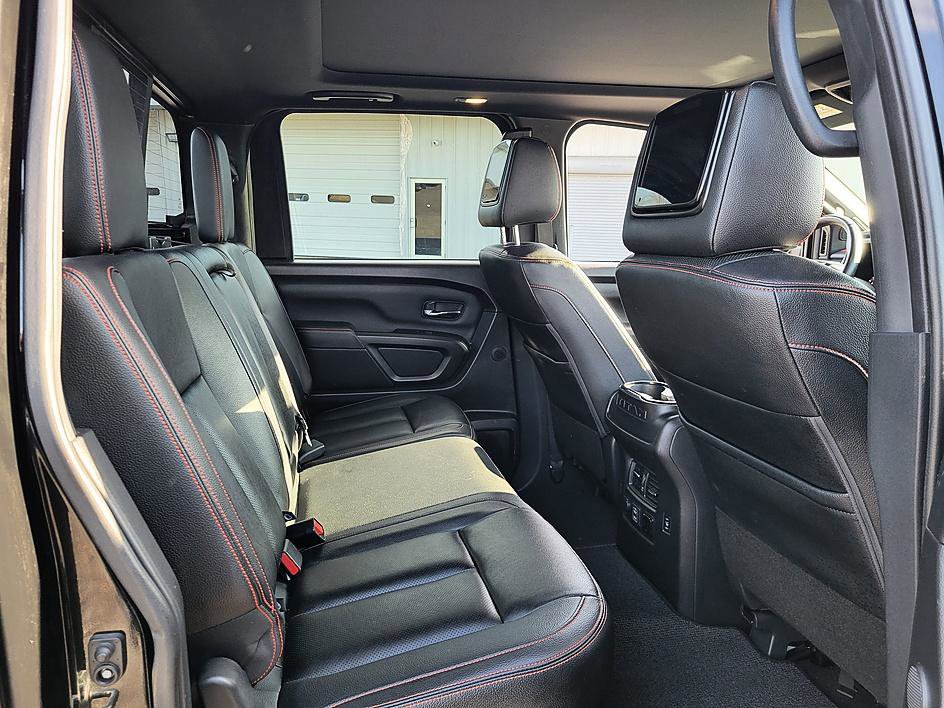 Used 2021 Nissan Titan PRO-4X w/ Pro-4x Convenience Package image 17