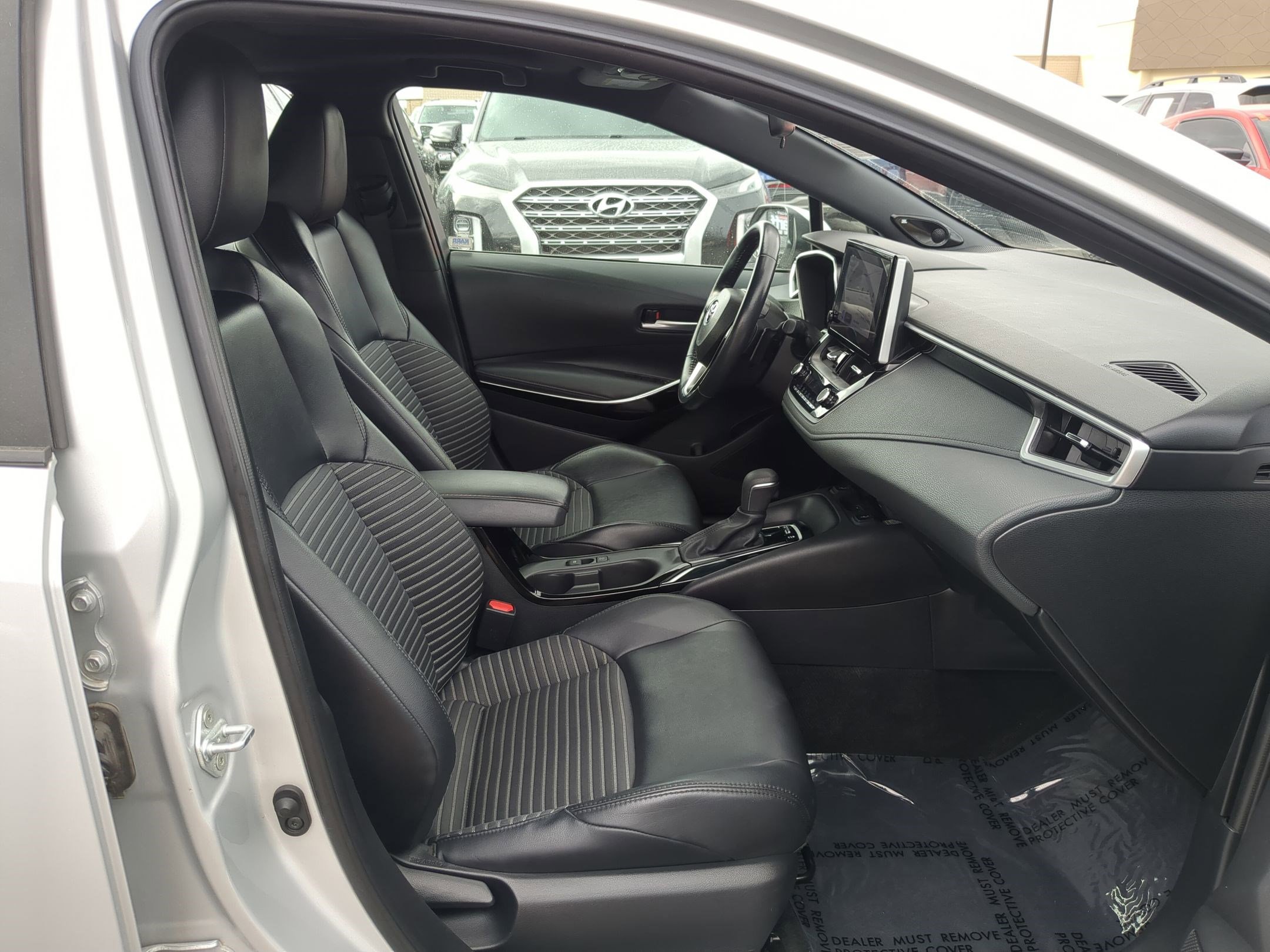 Used 2024 Toyota Corolla XSE FWD image 32