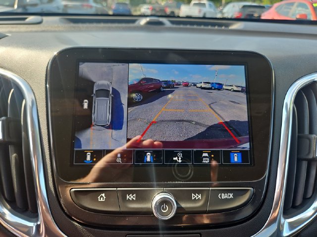 Used 2024 Chevrolet Equinox Premier FWD image 21