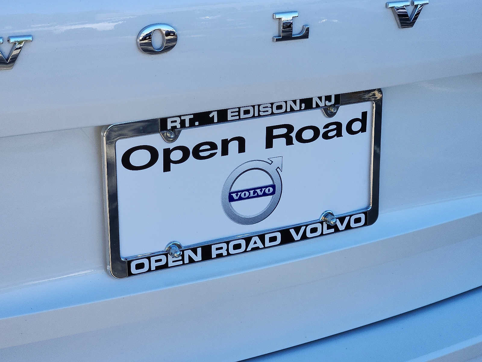 Certified 2024 Volvo XC60 B5 Plus w/ Climate Package AWD/4WD image 30