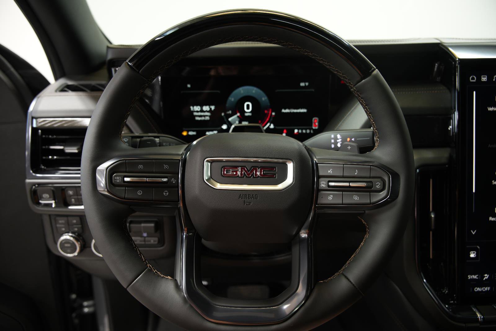 New 2026 GMC Yukon XL AT4 w/ AT4 Premium Plus Package AWD/4WD image 40