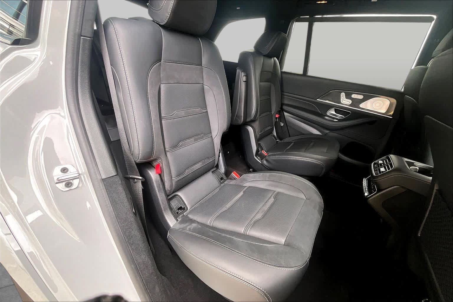 Used 2025 Mercedes-Benz GLS 63 AMG 4MATIC image 18