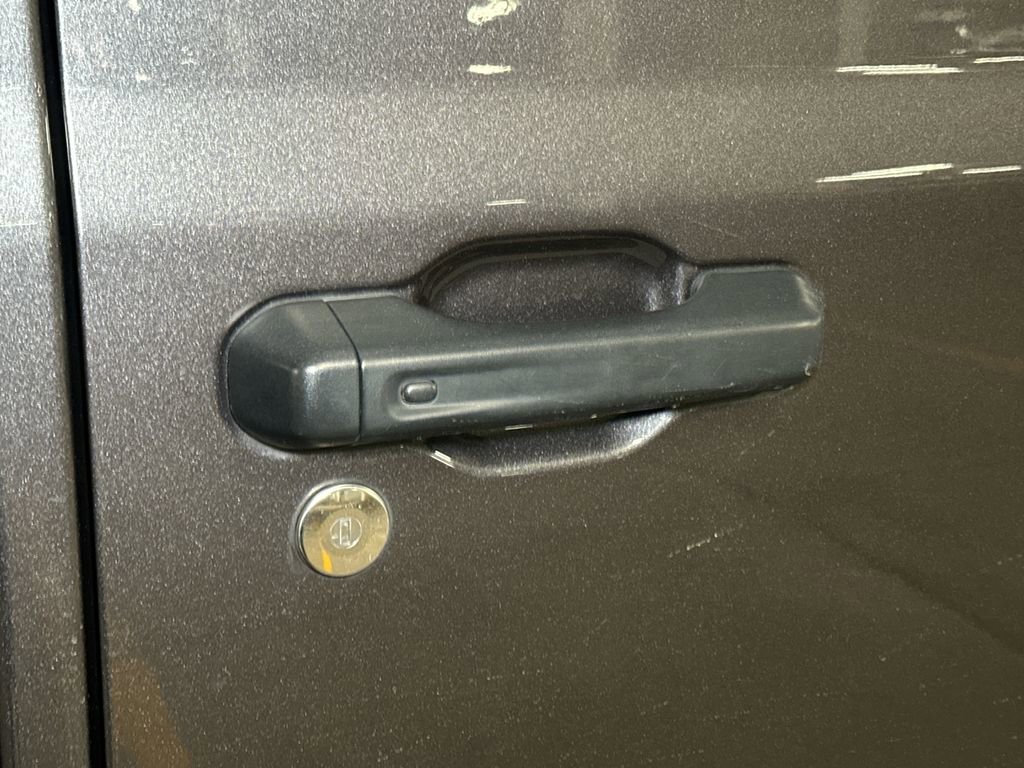 Used 2022 Jeep Wrangler Unlimited Sahara w/ Cold Weather Group image 9