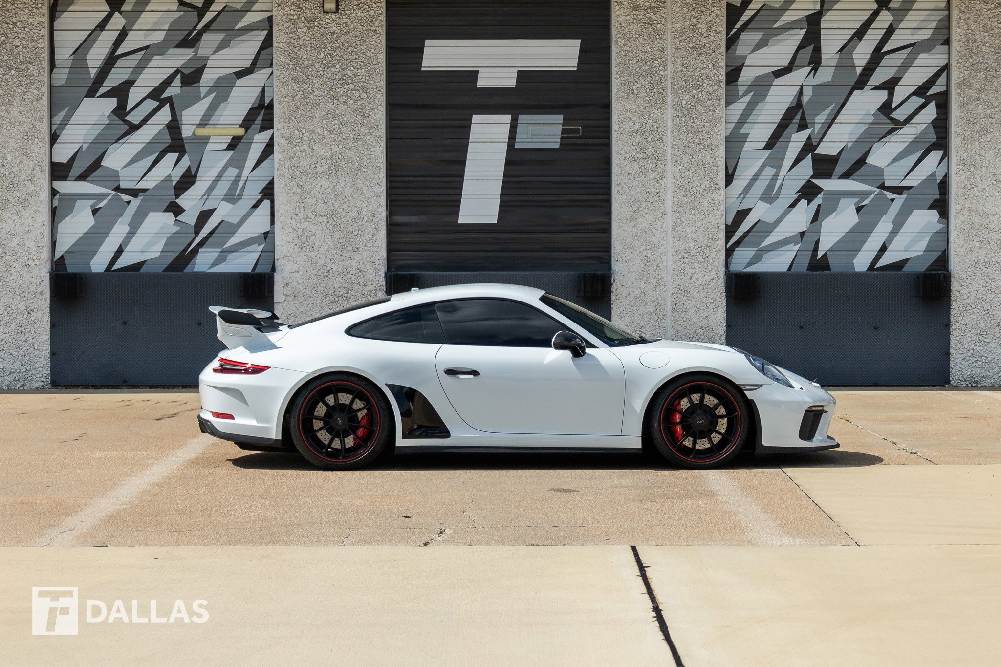 Used 2018 Porsche 911 GT3 w/ Sport Chrono Package RWD image 17