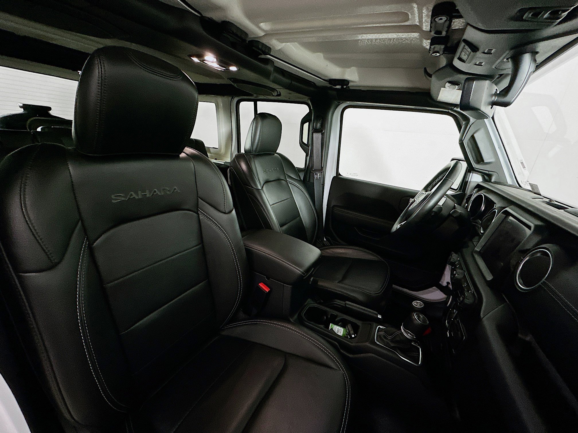 Used 2023 Jeep Wrangler Sahara w/ Cold Weather Group image 30