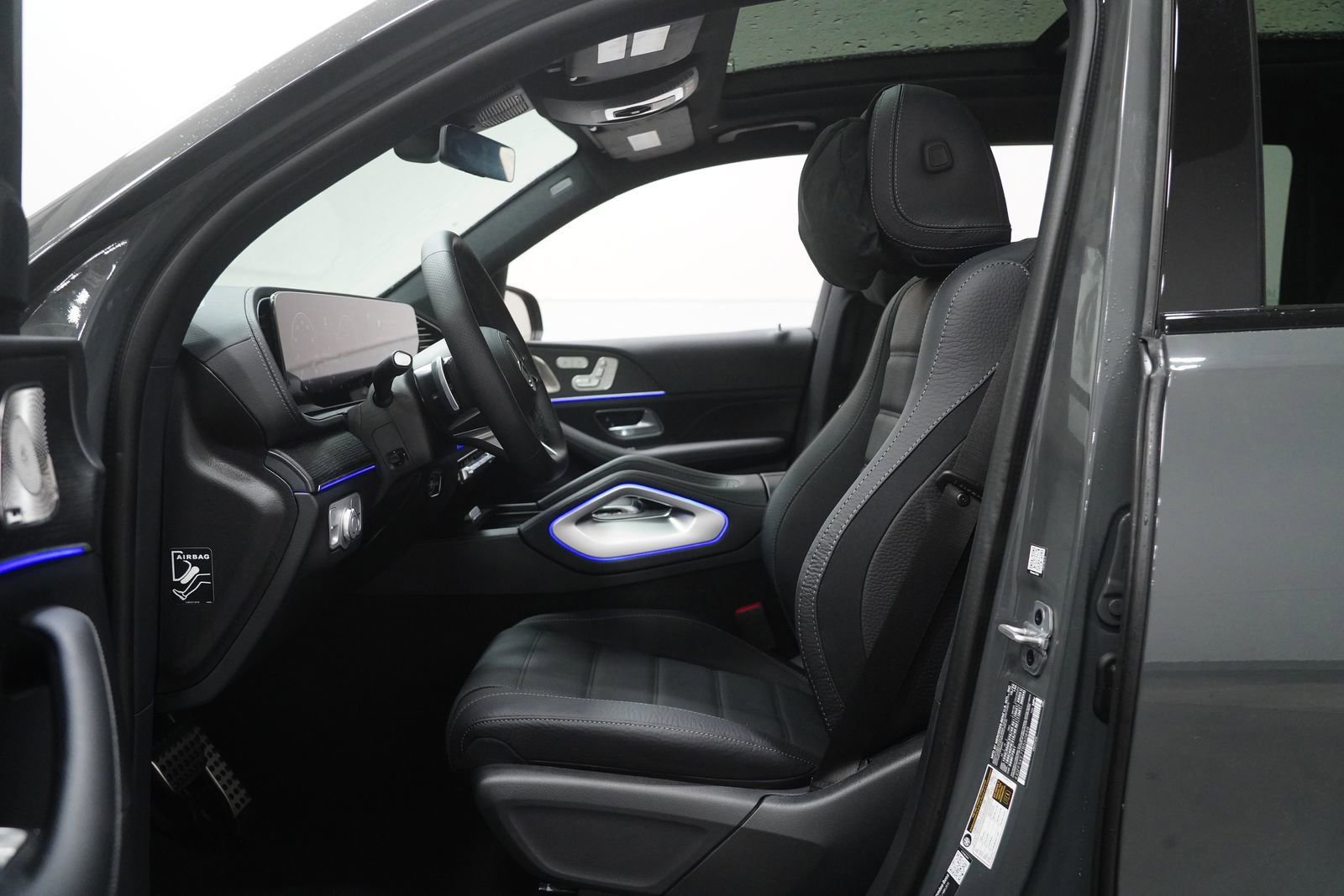 New 2026 Mercedes-Benz GLS 450 4MATIC image 2