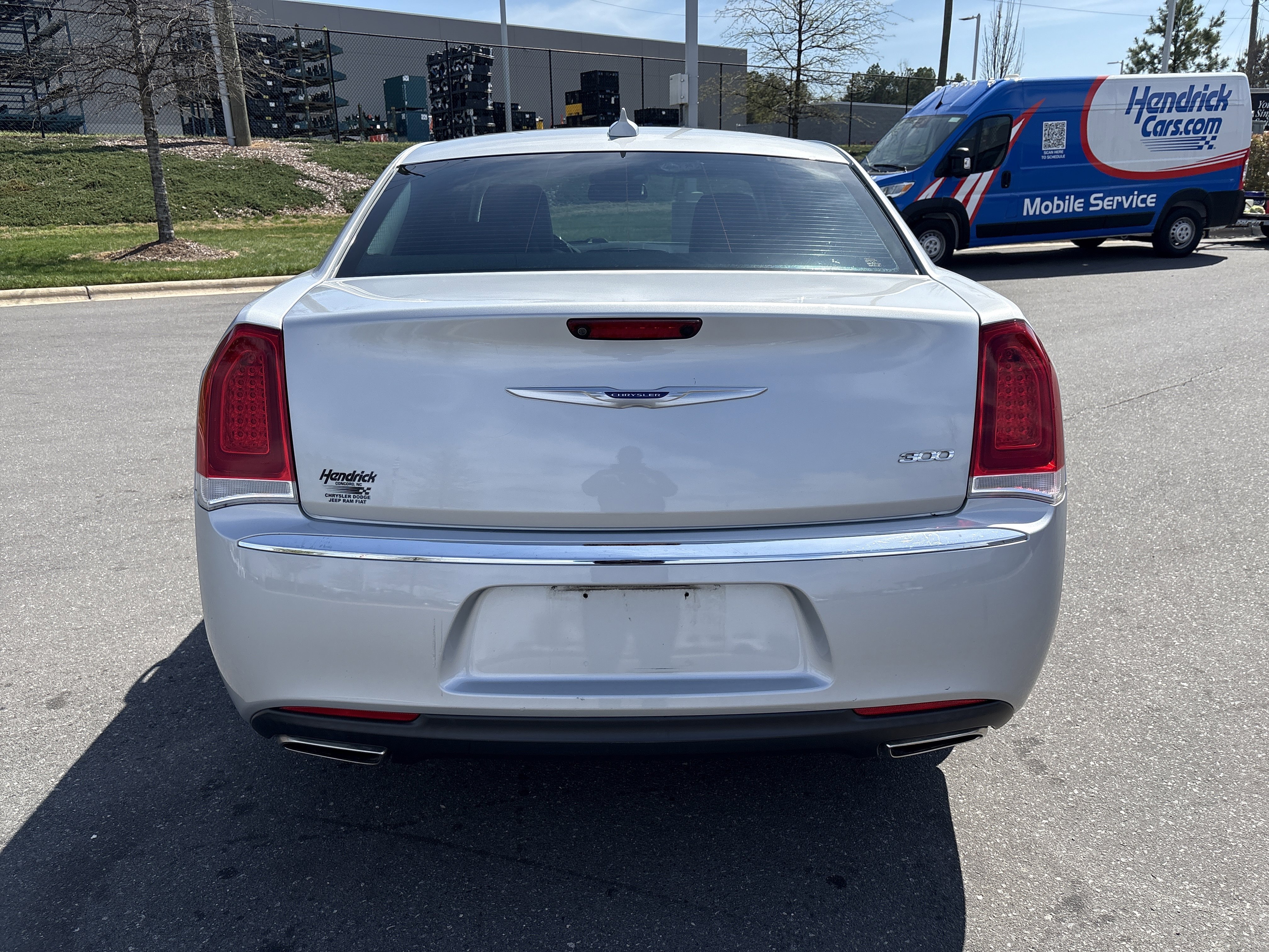 Used 2020 Chrysler 300 Limited image 8